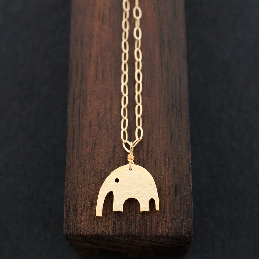 Minimalistische olifant ketting met optionele Diamond Ons, massief goud of zilver