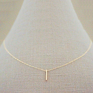 Korte ketting met verticale staaf