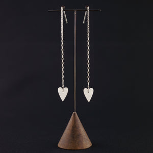 
            
                Load image into Gallery viewer, Skinny Heart Drop Chain Earrings-Silver
            
        