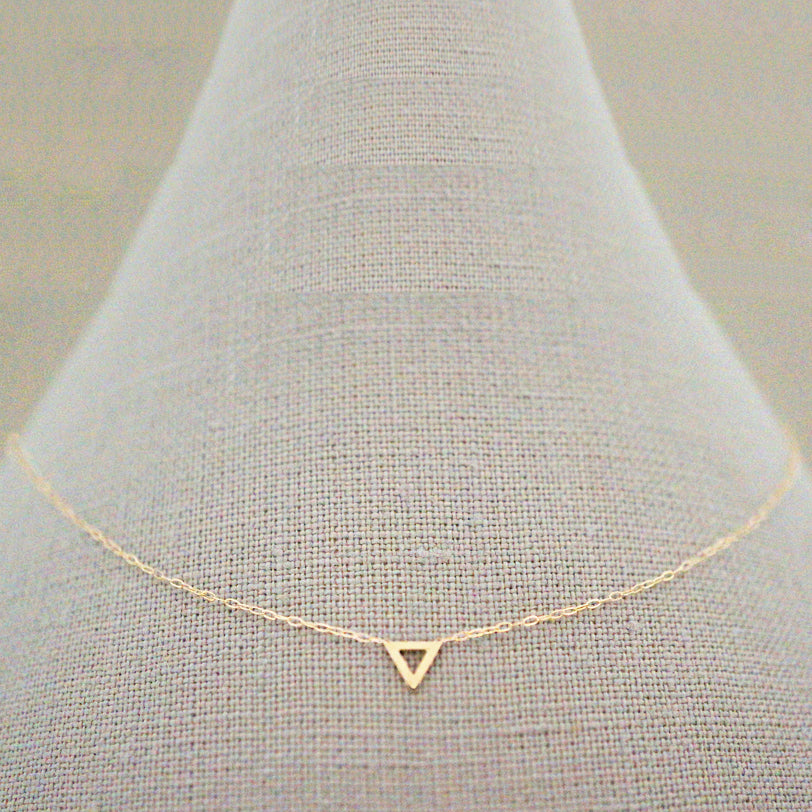 Triangle Necklace 14KY GOLD / 16